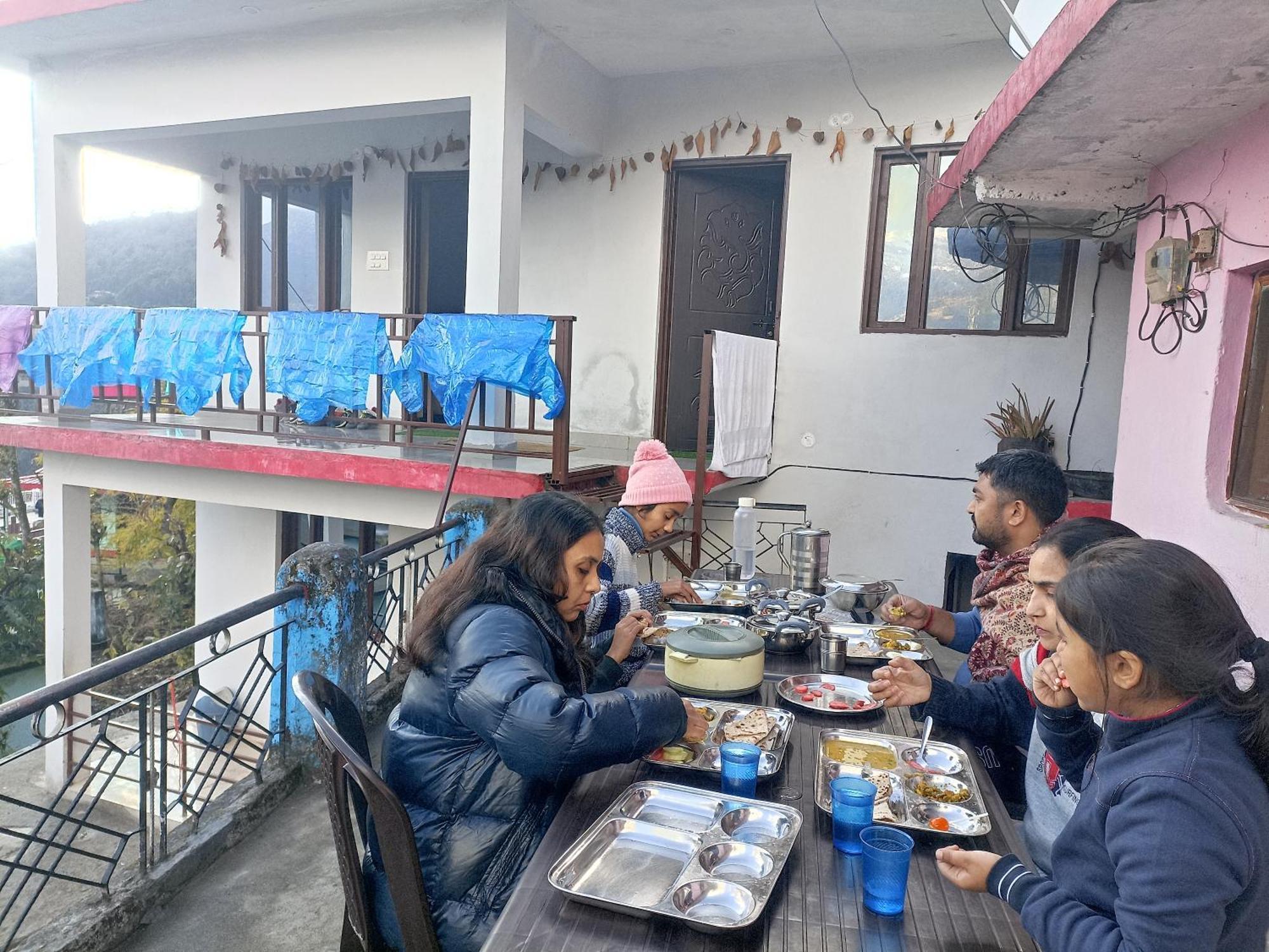 Mayur Homestay Ukhimath Exterior foto
