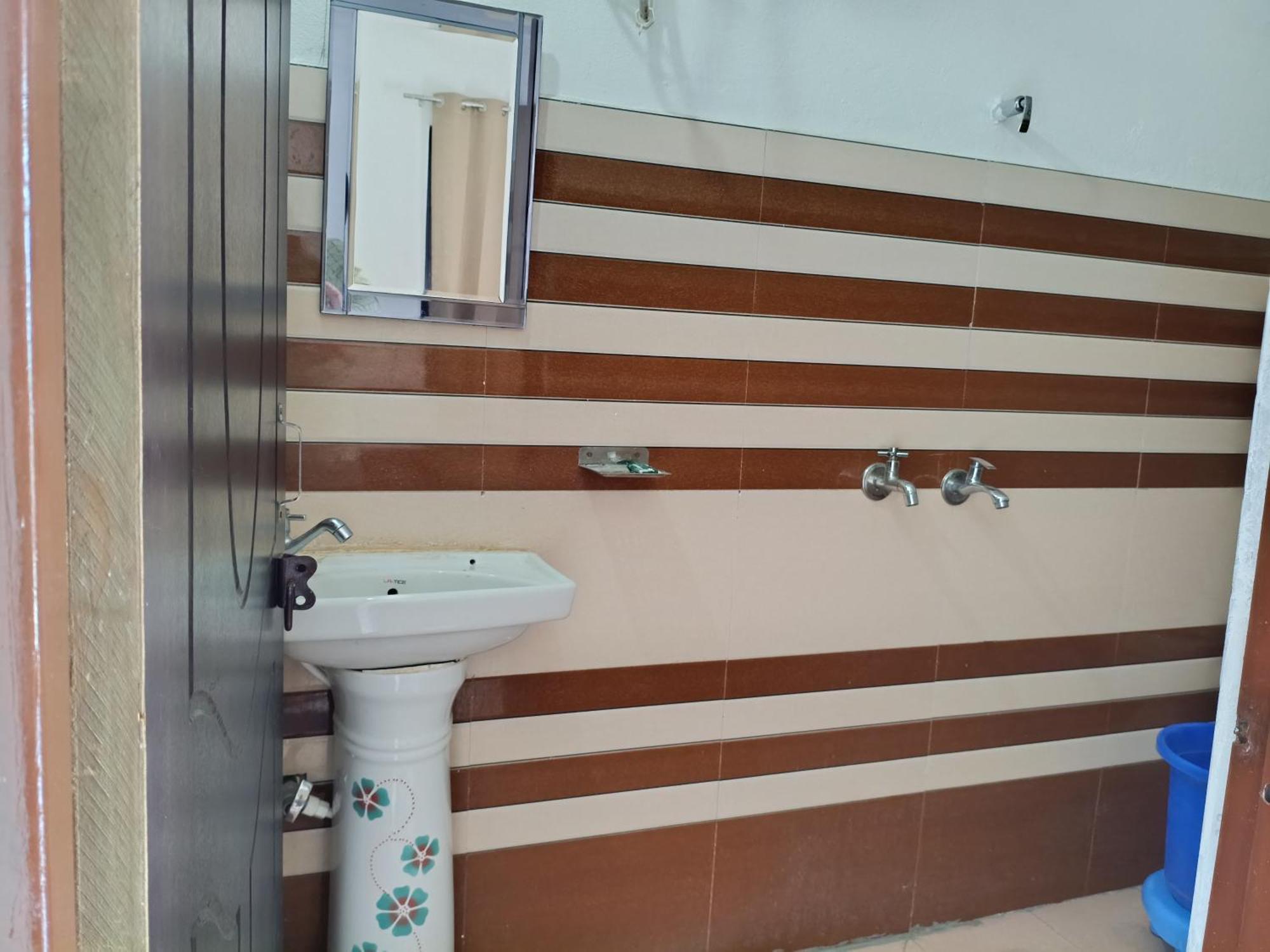 Mayur Homestay Ukhimath Exterior foto